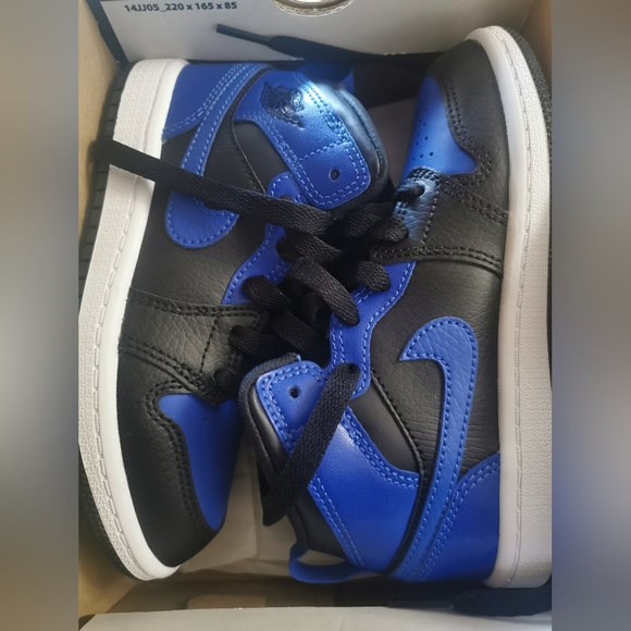 BNIB - Jordan 1 Mid (PS) - Size 12C. Black/Hyper Royal/White - Picture 2 of 4